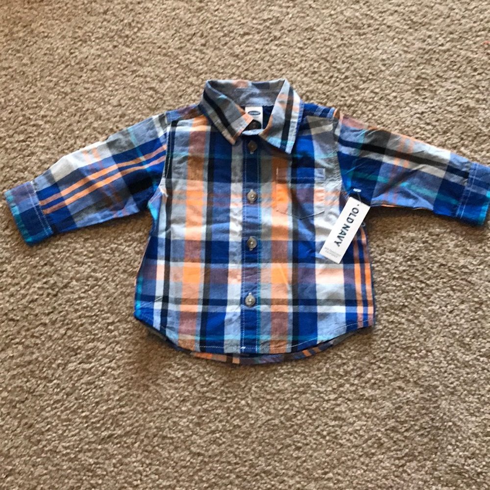 NWT Old Navy Button Down plaid shirt (3-6 month)